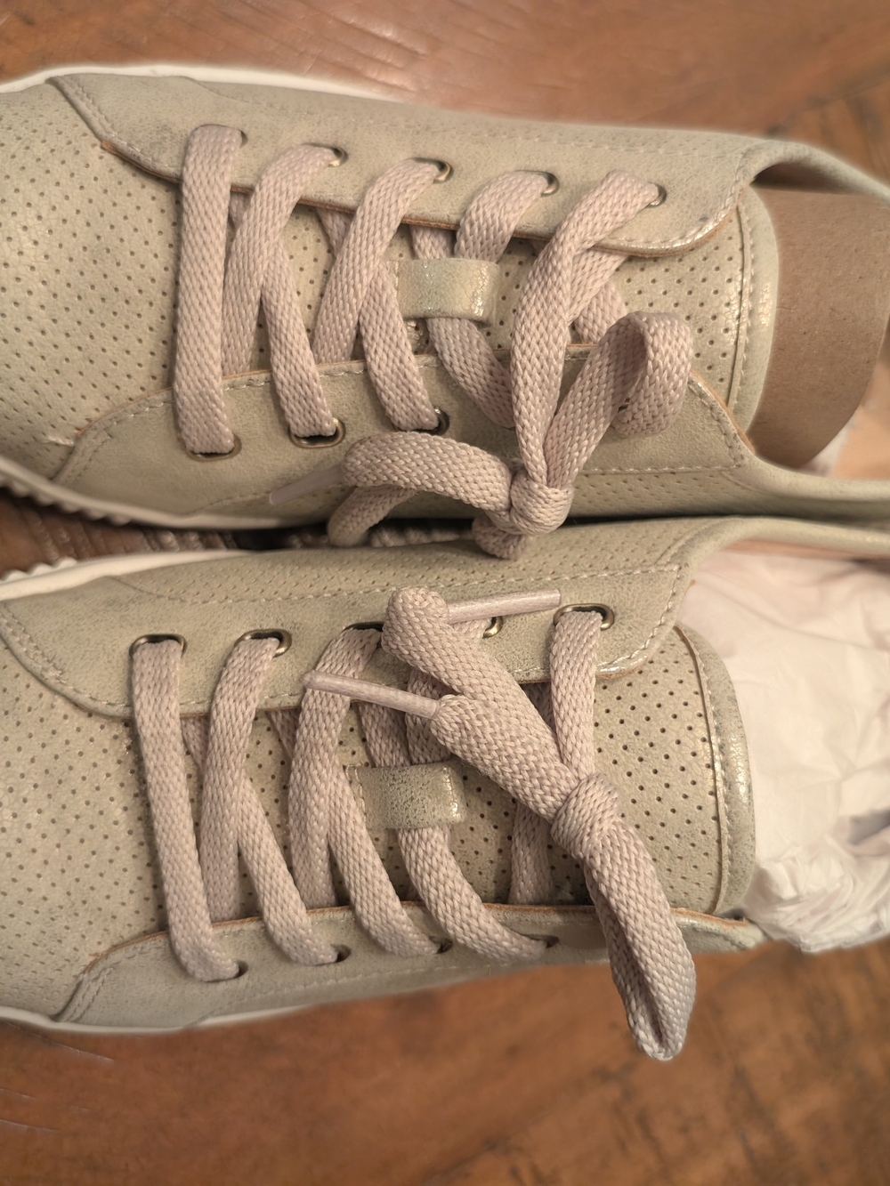 Naturalizer Soul Beige/Taupe Women's Sneakers NWOT